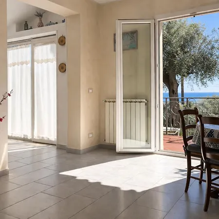 Grazia's House - Con Giardino Vista Mare - Posto Auto Privato *