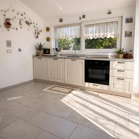 Grazia's House - Con Giardino Vista Mare - Posto Auto Privato 公寓