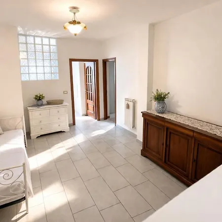 Grazia's House - Con Giardino Vista Mare - Posto Auto Privato 公寓